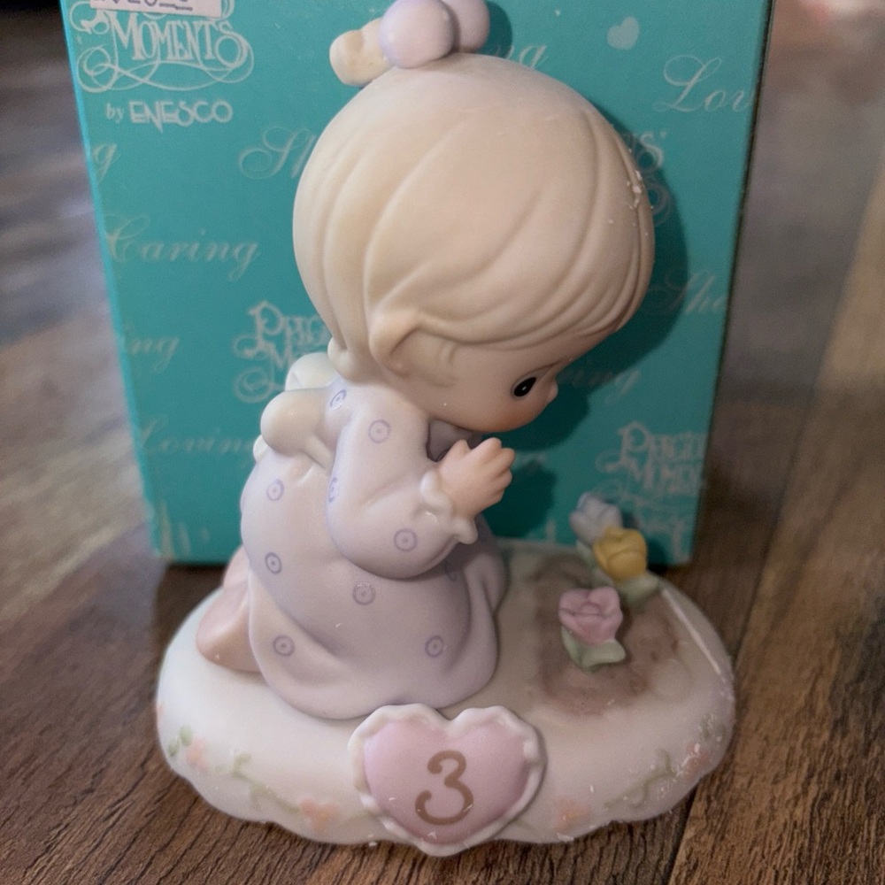 1994 Precious Moments Age 3 Growing In Grace Flowers Figurine 136220 w Box